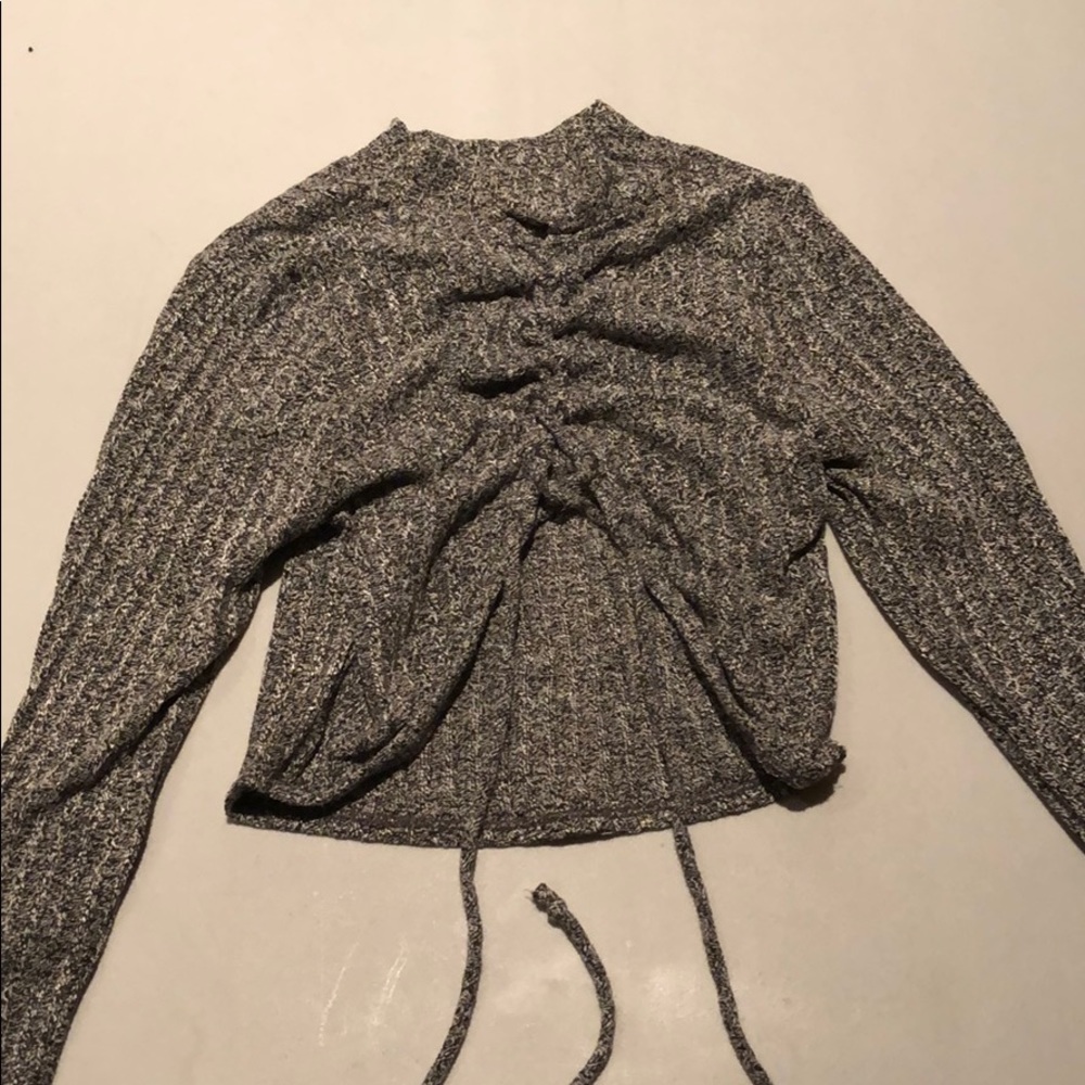 Long sleeve lace up crop top